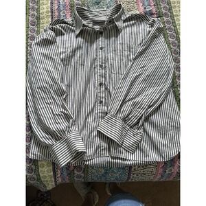 Lane Bryant Women's‎ Button Down Gray Pinstripe Size 18